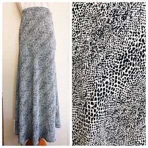 Black and White Snakeskin Print Skirt